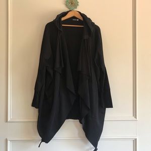 Black hooded wrap, size L